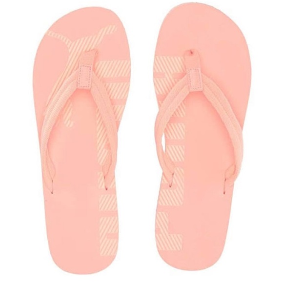 ladies pink flip flops